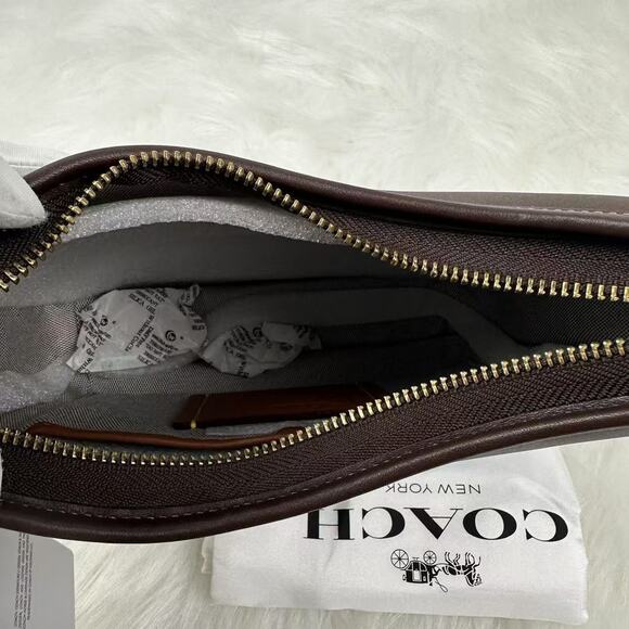 Coach Curve Zip Bag Shoulder Bag In Leather/Gold/Maple CAF11 NWT - Picture 6 of 8